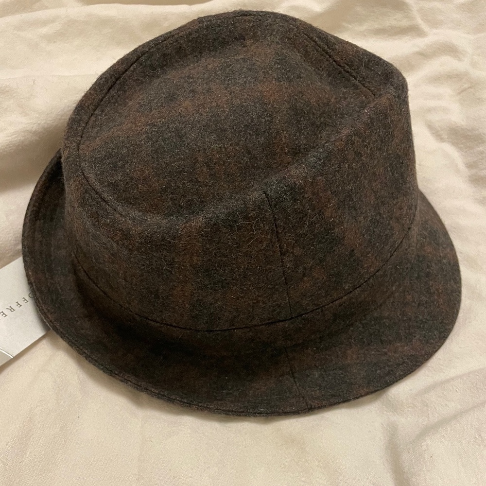 Geoffrey Beene Hat